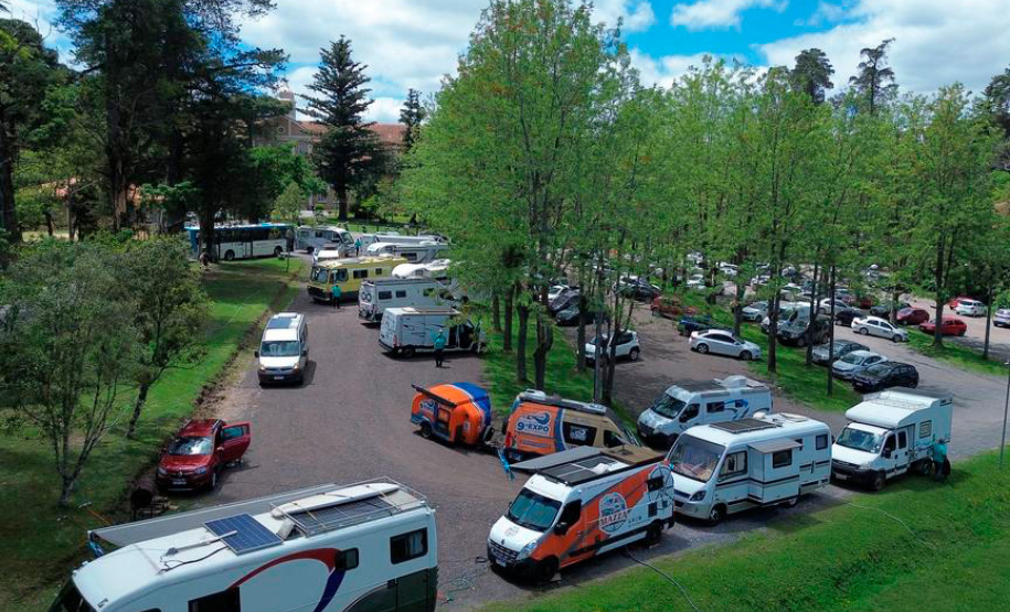 Turismo sobre rodas: 10 cidades do Oeste do Paraná recebem caravanistas em trailers e motorhomes neste mês