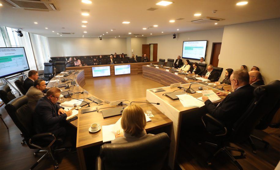 Paraná investe 15% do orçamento em saúde e supera mínimo constitucional no primeiro quadrimestre