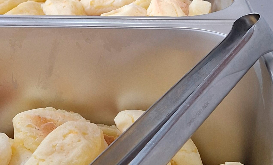Em oito anos, Paraná investe R$ 2,8 bilhões e diversifica alimentação escolar com orgânicos, frutas nativas e tecnologia de conservação