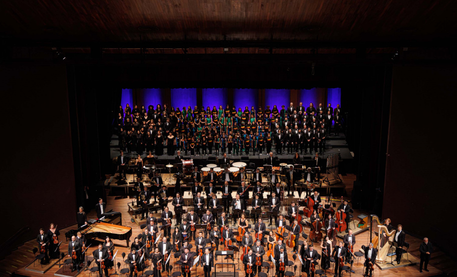 Mais de 4 mil pessoas prestigiam concerto que celebrou os 41 anos da Orquestra Sinfônica do Paraná