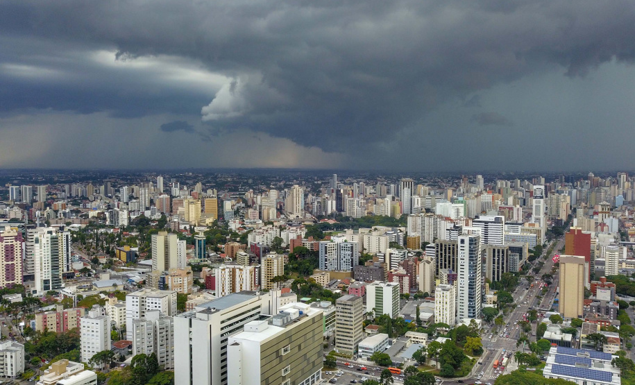SIMEPAR - MAIO FOI CHUVOSO E FRIO NO PARANÁ, APONTA BALANÇO DO SIMEPAR