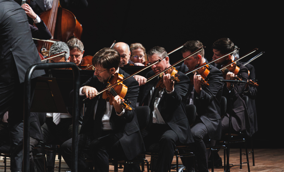 Orquestra Sinfônica do Paraná lota Guairão em semana de recorde de público