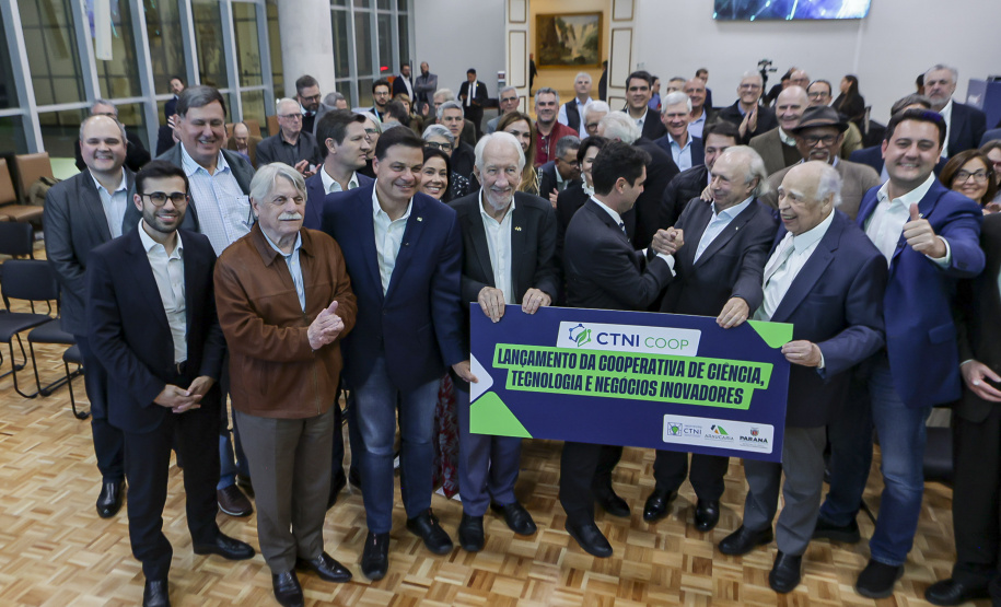 LANÇAMENTO COOPERATIVA GOV