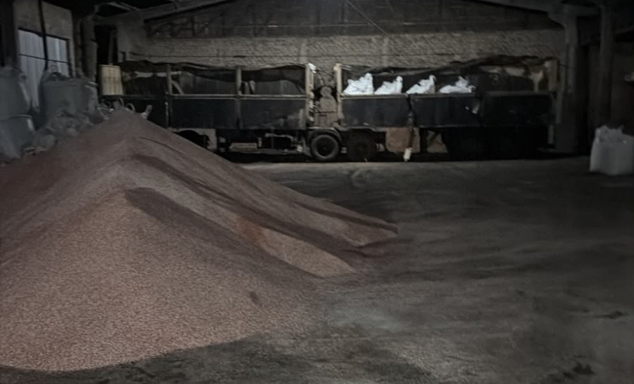 PCPR prende 7 pessoas e apreende maquinário para adulteração de fertilizantes em Ponta Grossa