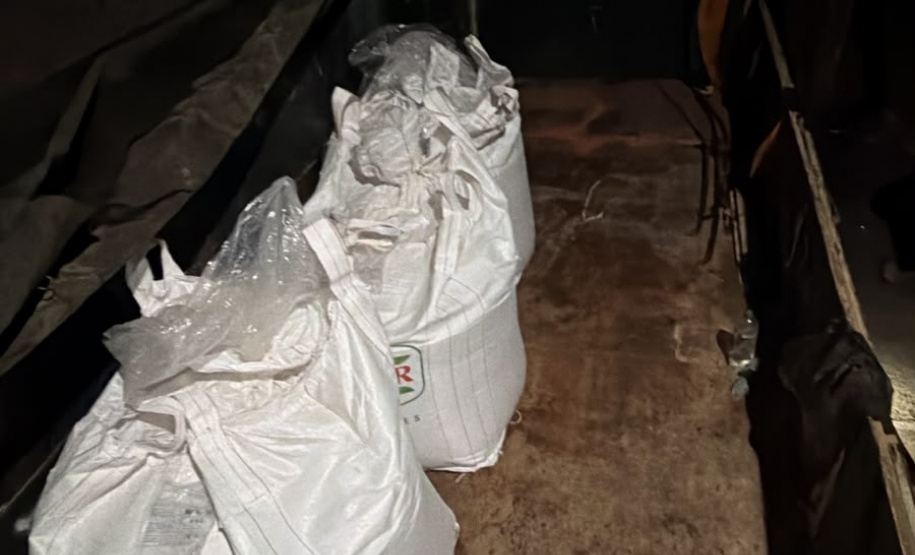 PCPR prende 7 pessoas e apreende maquinário para adulteração de fertilizantes em Ponta Grossa