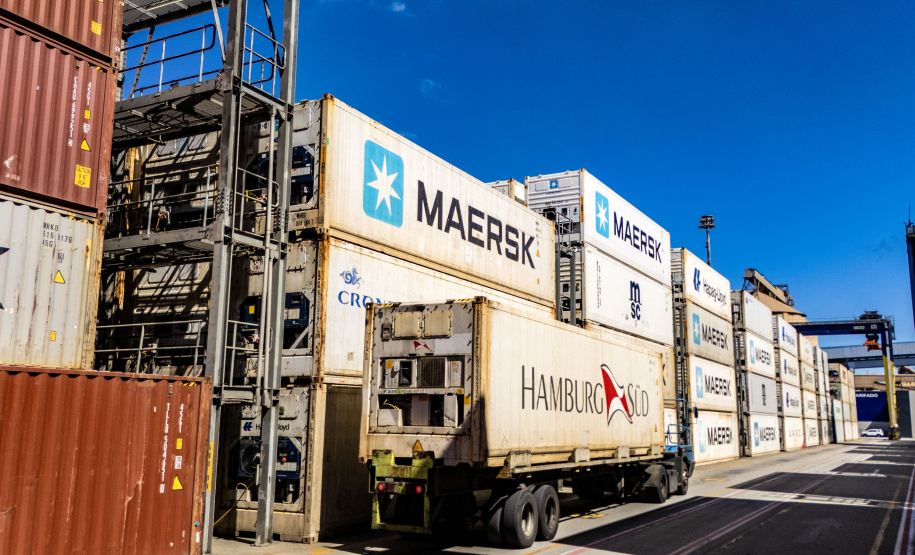 Porto de Paranaguá responde por quase 50% das exportações brasileiras de frango