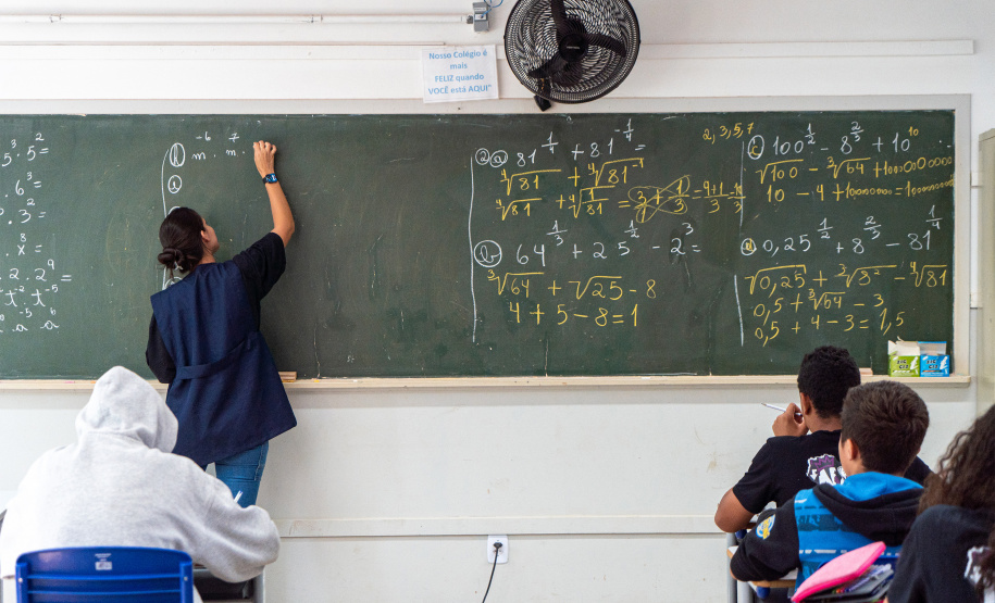 Paraná é o 3º estado com mais docentes inscritos na Olimpíada de Professores de Matemática do Brasil; primeiro teste vai até domingo (28)