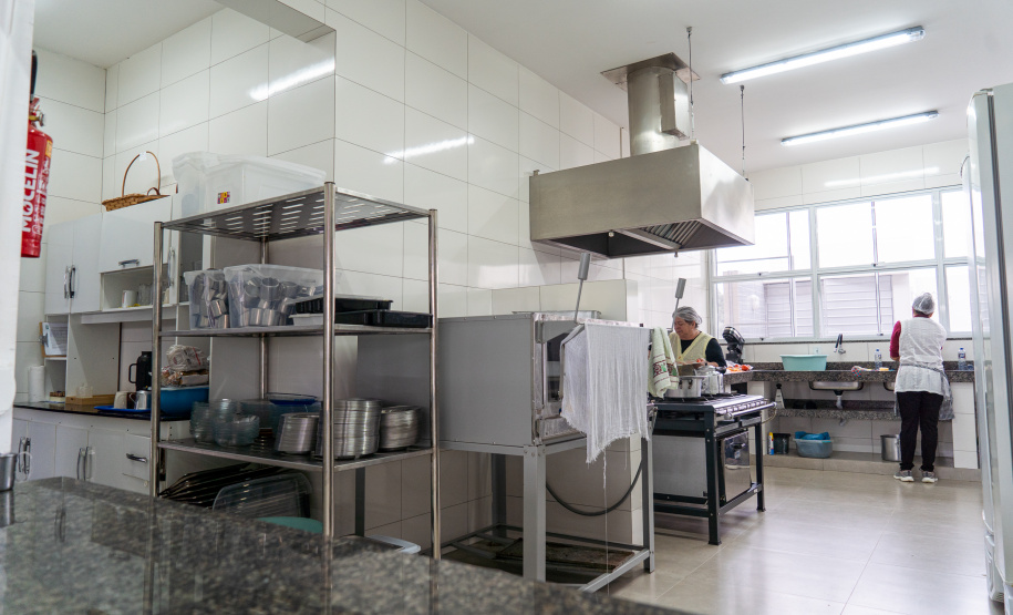 Com investimento de R$ 3,5 milhões, colégio do campo de Quitandinha ganha refeitório, laboratório e quadra coberta