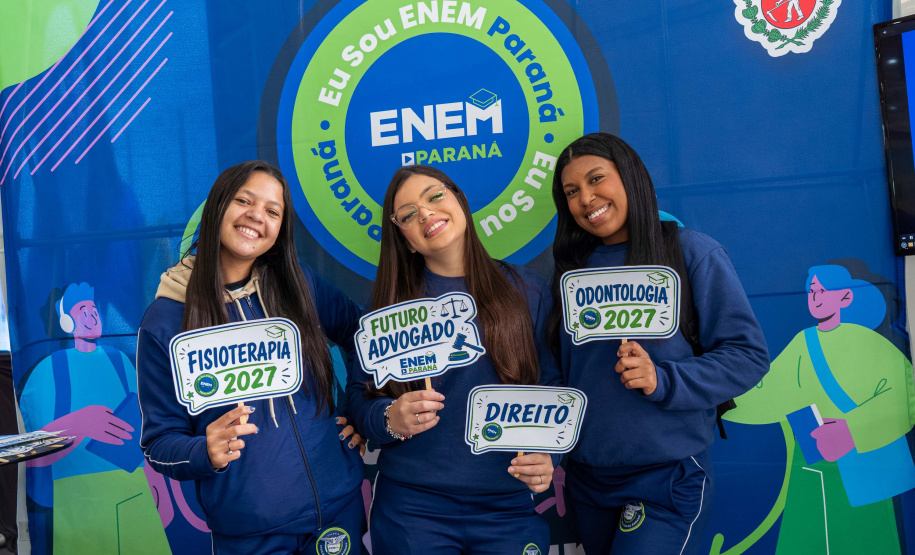 Universo UFPR: feira de cursos aproxima estudantes do Ensino Superi or