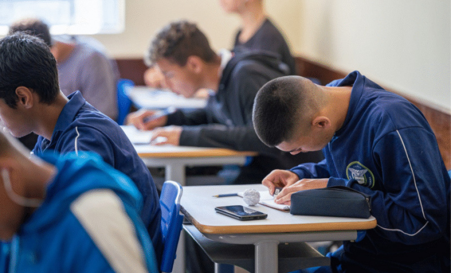 A quatro meses da Prova Paraná Mais, mais de 100 mil estudantes se preparam para disputar vagas na UFPR