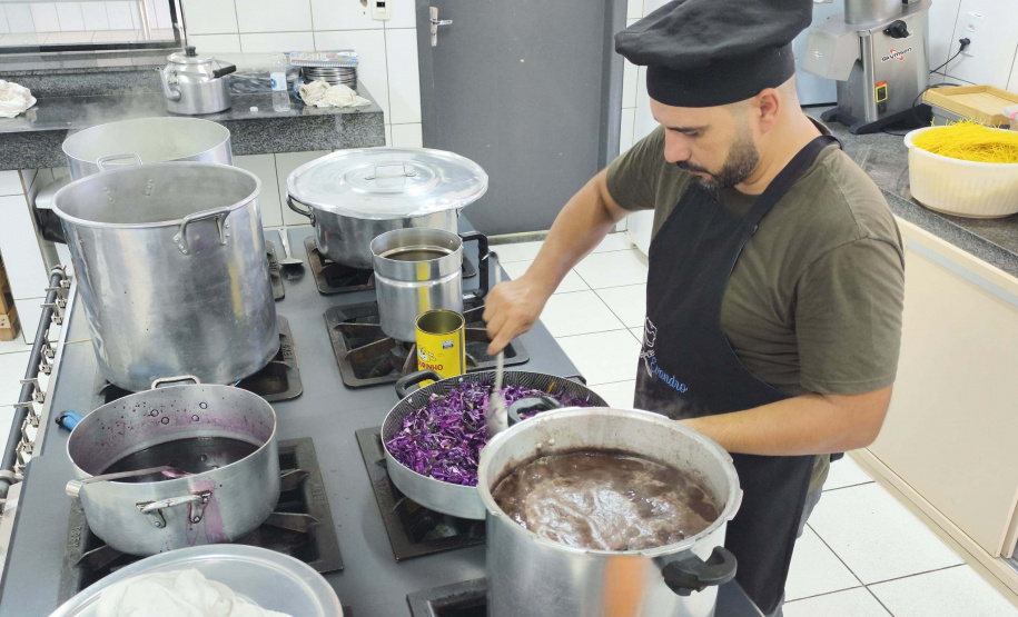 Merendeiro de Francisco Beltrão vence concurso nacional de receitas escolares