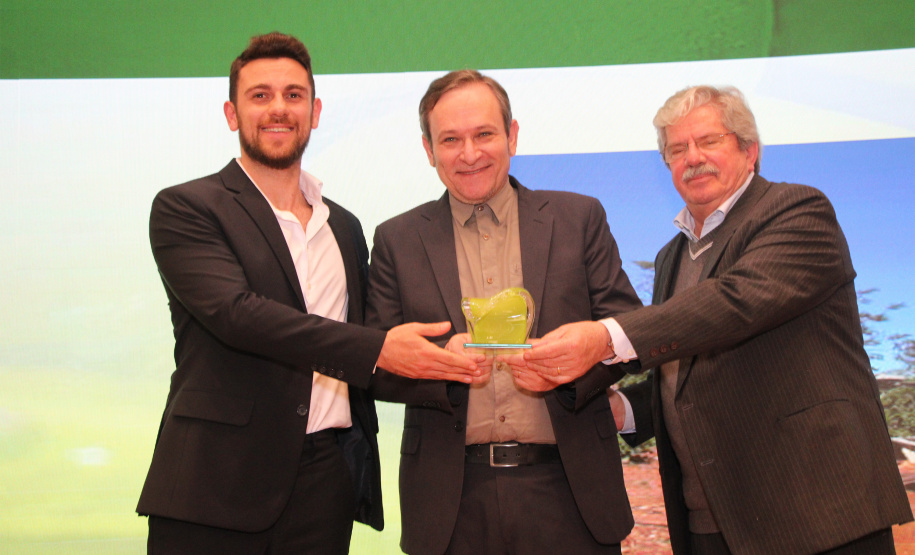 Sanepar vence Prêmio Expressão de Ecologia com programa de caixas d’água gratuitas