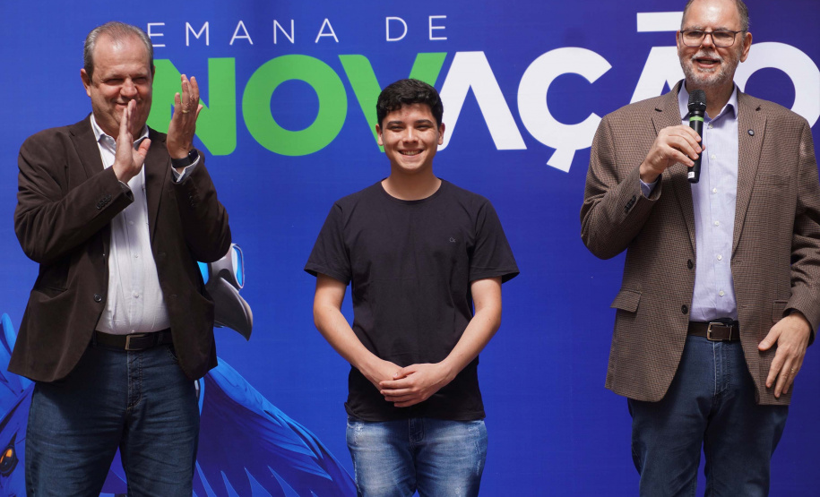 INOVAÇÃO: Da zona rural à inovação: a trajetória de um jovem transformada por oportunidades do Paraná