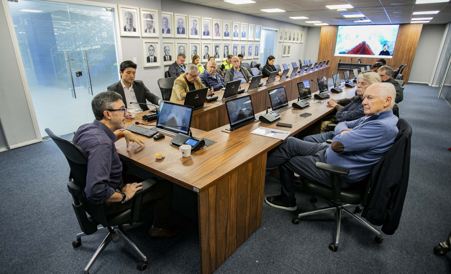 Movimento Pró-Paraná conhece projetos da Portos do Paraná e visita obras do Moegão