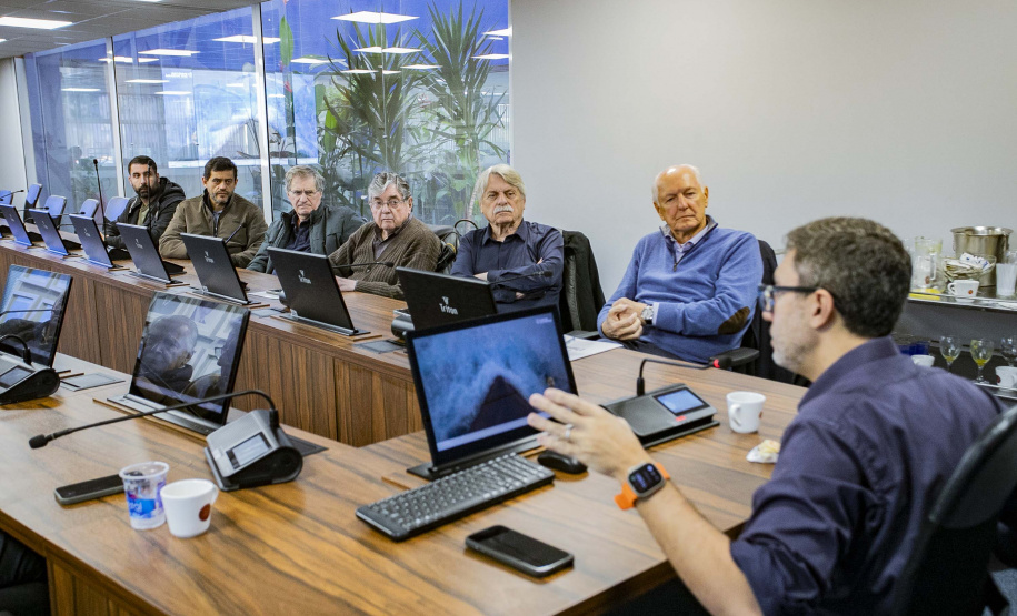 Movimento Pró-Paraná conhece projetos da Portos do Paraná e visita obras do Moegão