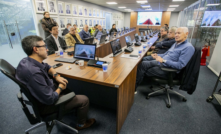 Movimento Pró-Paraná conhece projetos da Portos do Paraná e visita obras do Moegão