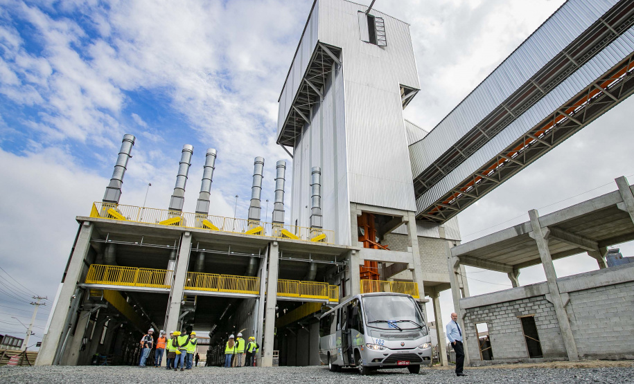 Movimento Pró-Paraná conhece projetos da Portos do Paraná e visita obras do Moegão