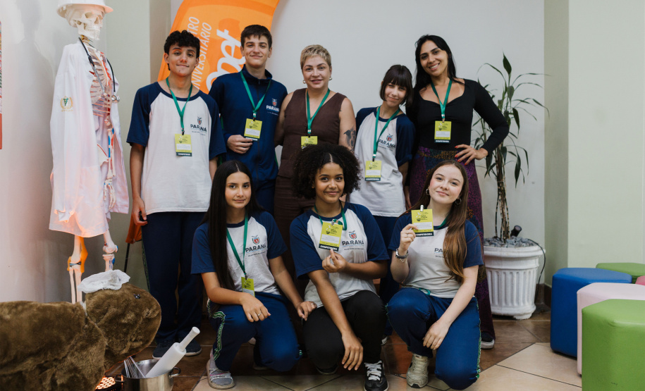 Estudantes da rede estadual transformam adoção animal em campanhas de impacto e conquistam prêmio nacional de criatividade