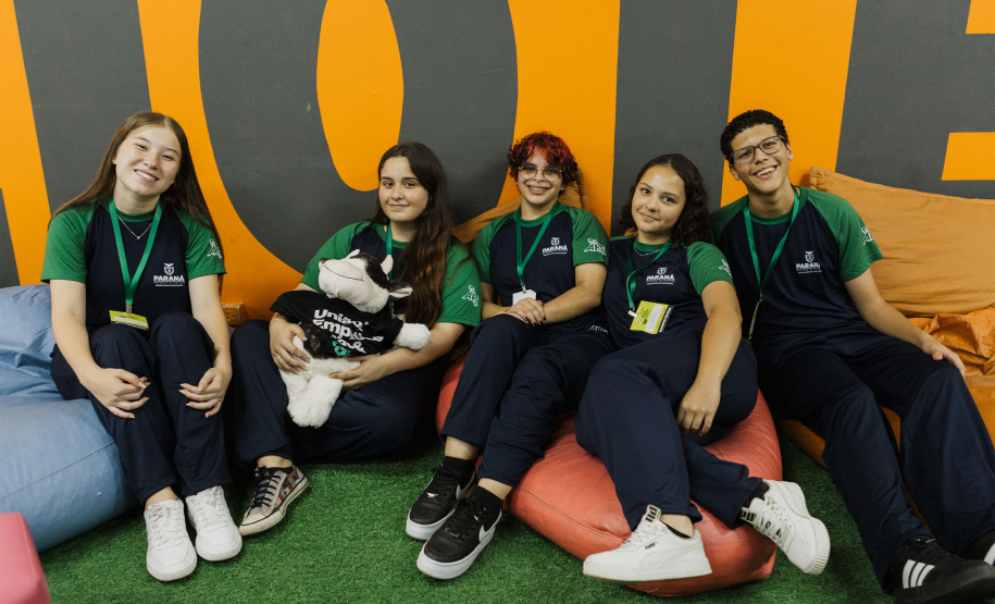 Estudantes da rede estadual transformam adoção animal em campanhas de impacto e conquistam prêmio nacional de criatividade