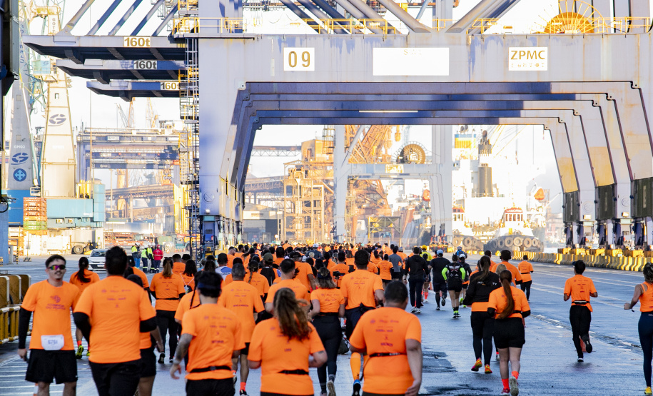 4ª Corrida do Porto bate recorde de público e reúne atletas de 15 estados brasileiros