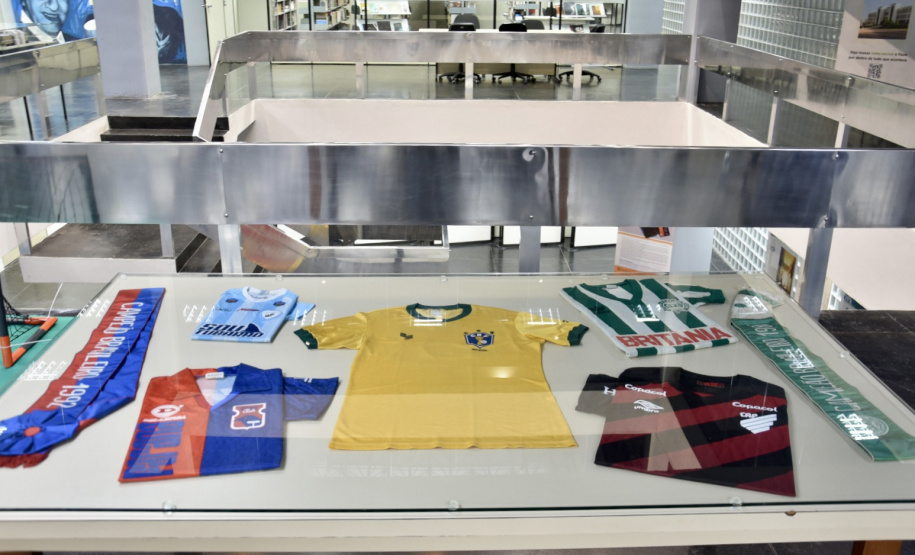 SEAP - Em clima de Copa do Mundo: Arquivo Público do Paraná abre exposição que retrata a história do futebol paranaense ao longo de um século