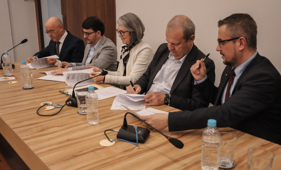SETI - Paraná e Portugal assinam acordo para doutorado internacional em tecnologia agroalimentar