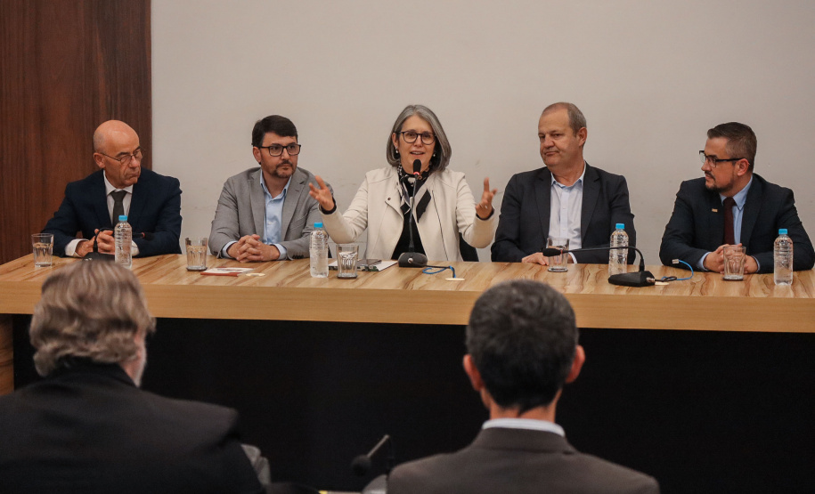 SETI - Paraná e Portugal assinam acordo para doutorado internacional em tecnologia agroalimentar