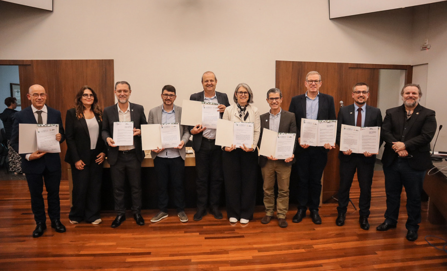SETI - Paraná e Portugal assinam acordo para doutorado internacional em tecnologia agroalimentar