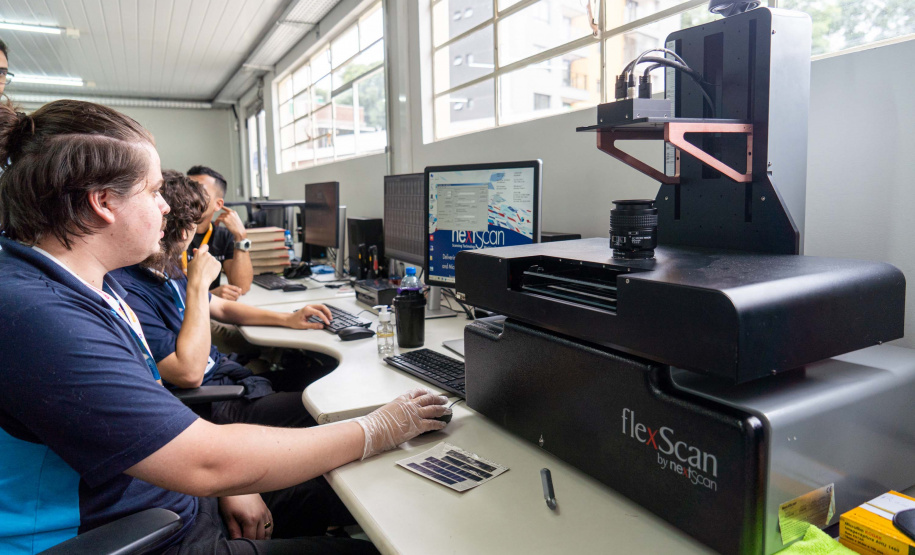 Paraná já digitalizou mais de 5,5 milhões de páginas em projeto inédito da educação