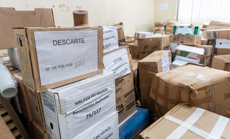 Paraná já digitalizou mais de 5,5 milhões de páginas em projeto inédito da educação