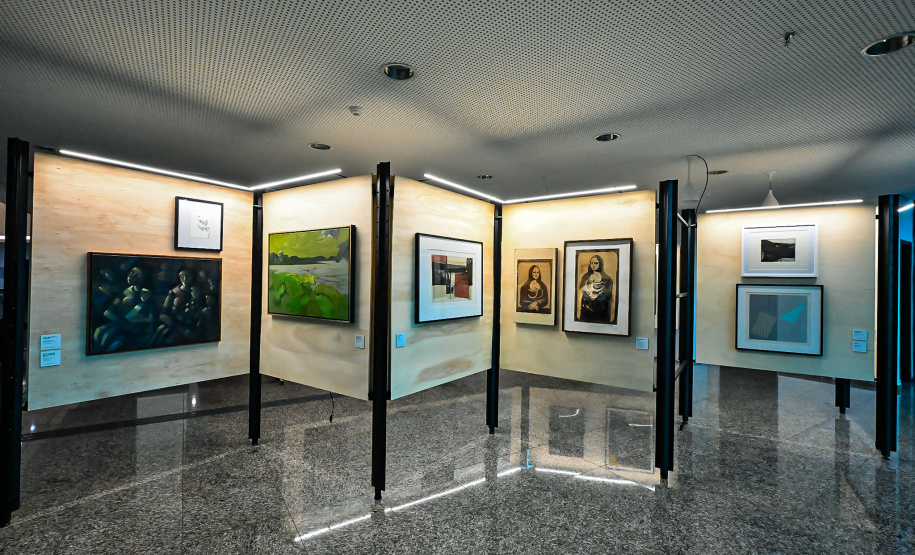 Cascavel recebe museu satélite do MAC-PR com casa cheia