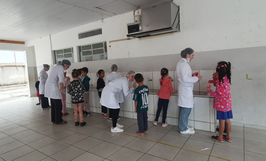 SETI - Universidades Estaduais do Paraná oferecem atendimento odontológico gratuito para bebês e crianças