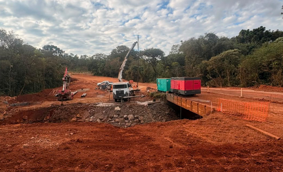 Pavimentação da PR-239 entre Mato Rico e Roncador