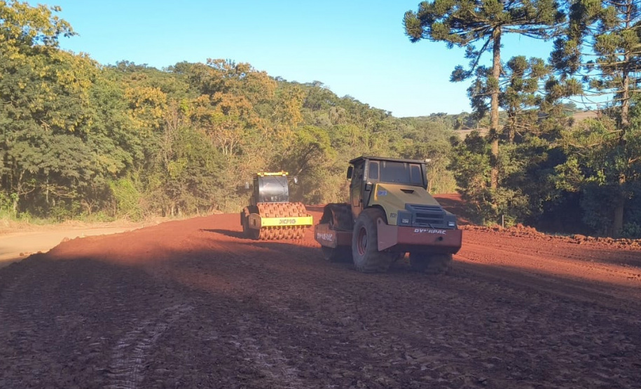 Pavimentação da PR-239 entre Mato Rico e RoncadorPavimentação da PR-239 entre Mato Rico e Roncador