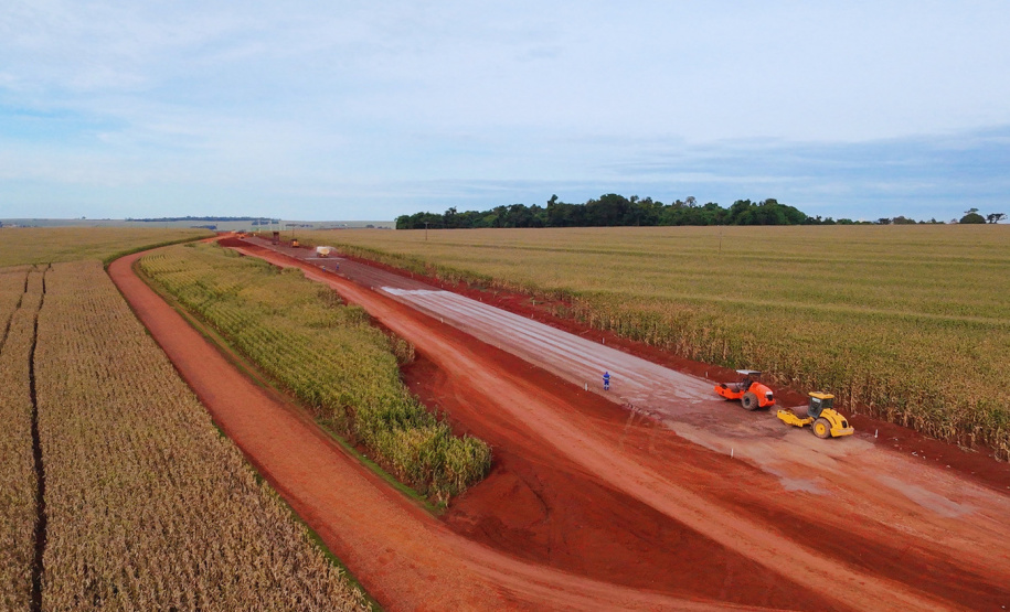 Pavimentação da PR-574 e PR-575 entre Palmitópolis, Nova Aurora e Tupãssi
