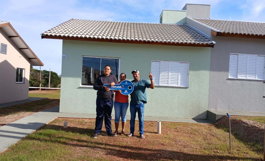 COHAPAR enviou-lhe arquivos "COHAPAR - Entrega Resid. Fênix em Tapira"