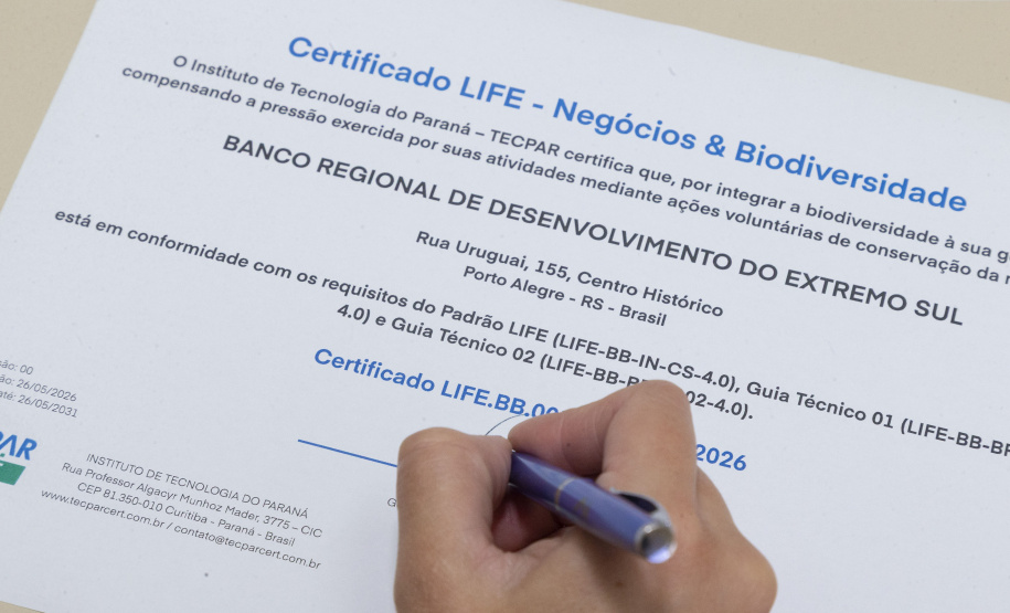 Tecpar certifica BRDE extremo sul por práticas sustentáveis