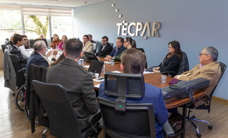 Tecpar inicia processo de transferência de tecnologia de vacinas com Sinovac