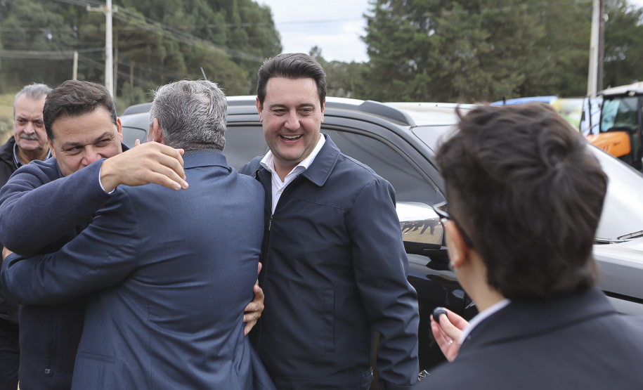 Ratinho Junior libera R$ 90,7 milhões para pavimentação de estrada turística e outras obras em Tijucas do Sul
