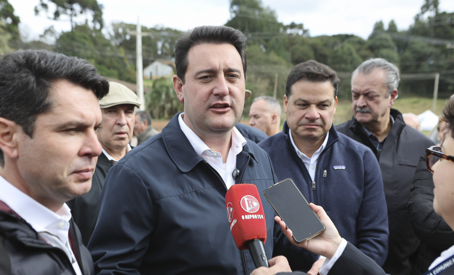 Ratinho Junior libera R$ 90,7 milhões para pavimentação de estrada turística e outras obras em Tijucas do Sul