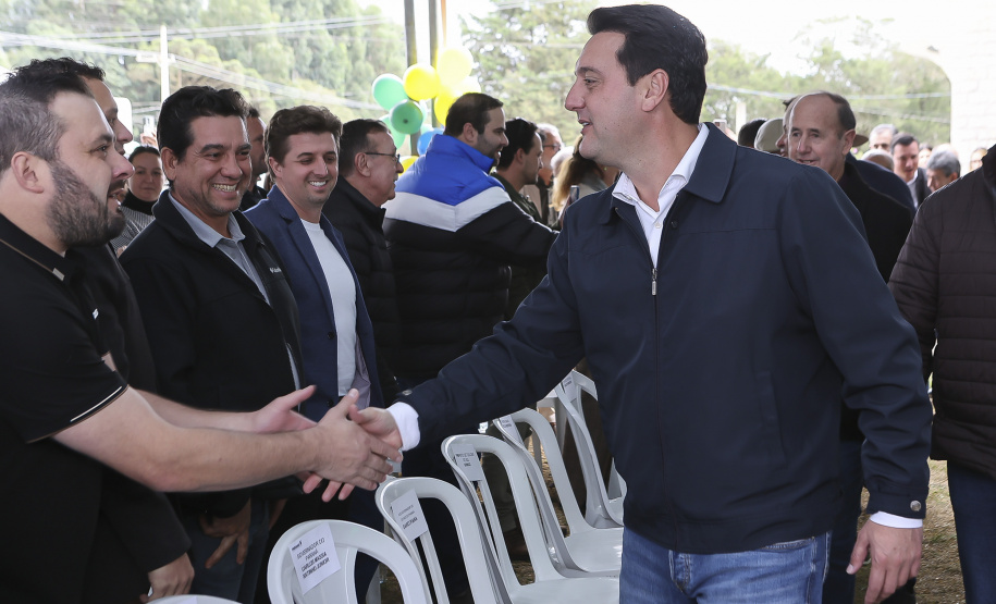 Ratinho Junior libera R$ 90,7 milhões para pavimentação de estrada turística e outras obras em Tijucas do Sul