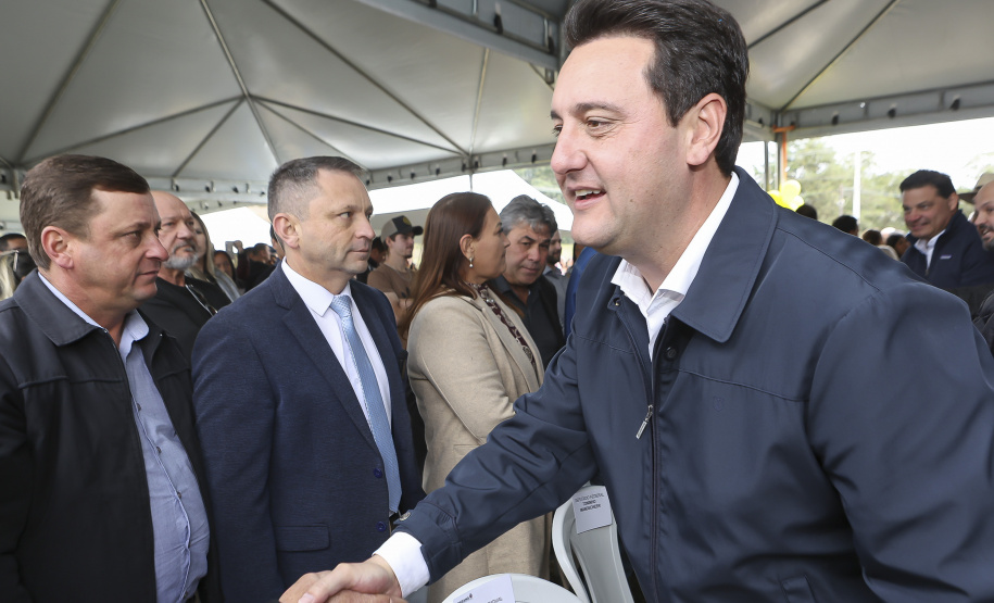 Ratinho Junior libera R$ 90,7 milhões para pavimentação de estrada turística e outras obras em Tijucas do Sul