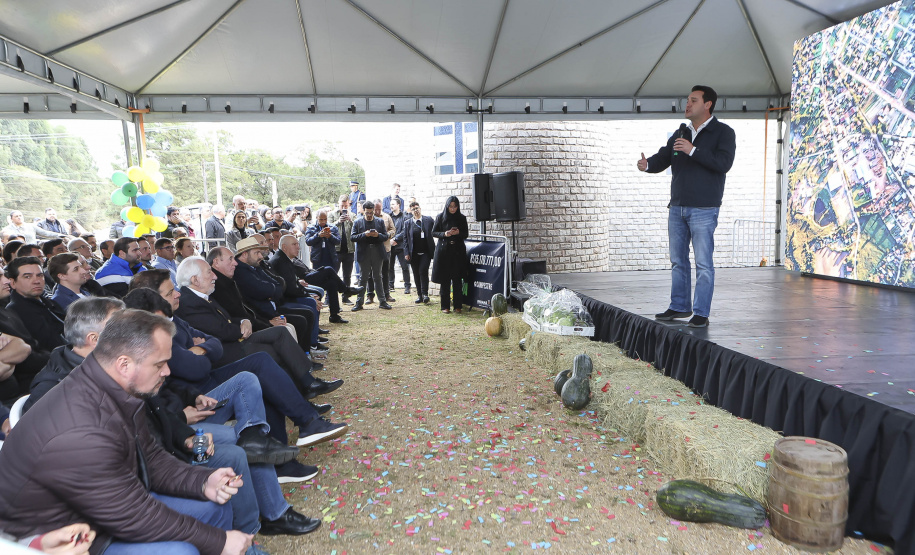 Ratinho Junior libera R$ 90,7 milhões para pavimentação de estrada turística e outras obras em Tijucas do Sul