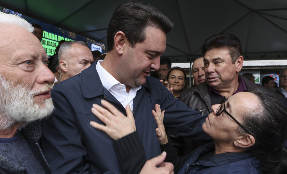 Ratinho Junior libera R$ 90,7 milhões para pavimentação de estrada turística e outras obras em Tijucas do Sul