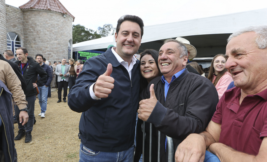 Ratinho Junior libera R$ 90,7 milhões para pavimentação de estrada turística e outras obras em Tijucas do Sul