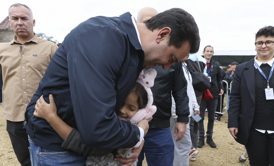 Ratinho Junior libera R$ 90,7 milhões para pavimentação de estrada turística e outras obras em Tijucas do Sul