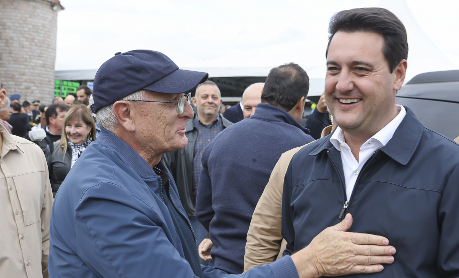 Ratinho Junior libera R$ 90,7 milhões para pavimentação de estrada turística e outras obras em Tijucas do Sul