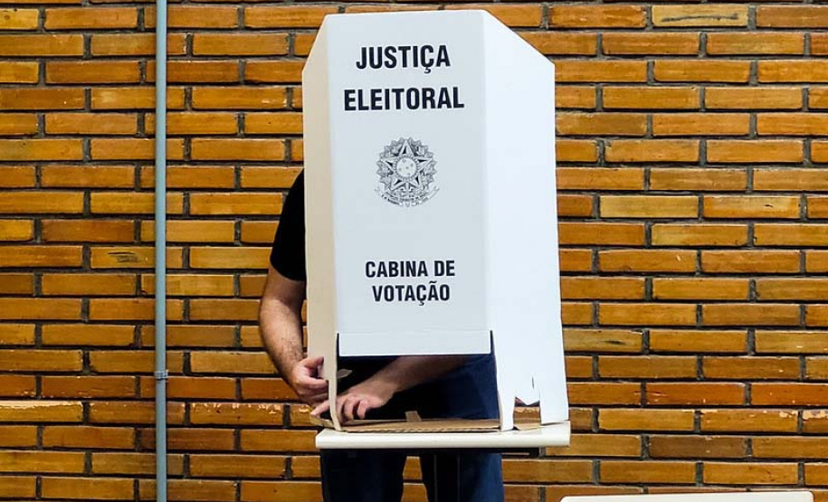 Vereadores mirins eleitos em 64 municípios são diplomados em cerimônia do Parlamento Jovem