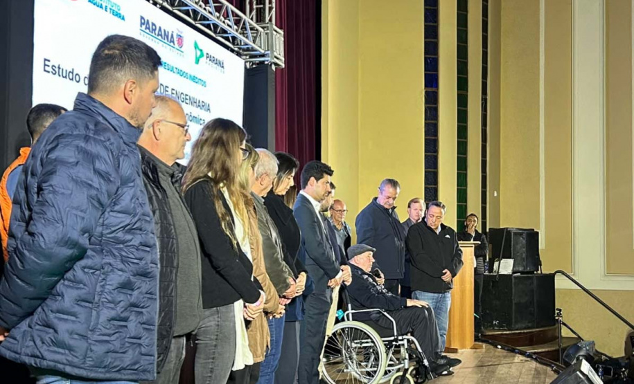 LEGENDA: Governo do Estado apresentou na noite de quinta-feira (11) o anteprojeto de engenharia com as obras necessárias para minimizar os efeitos das cheias do Rio Iguaçu.