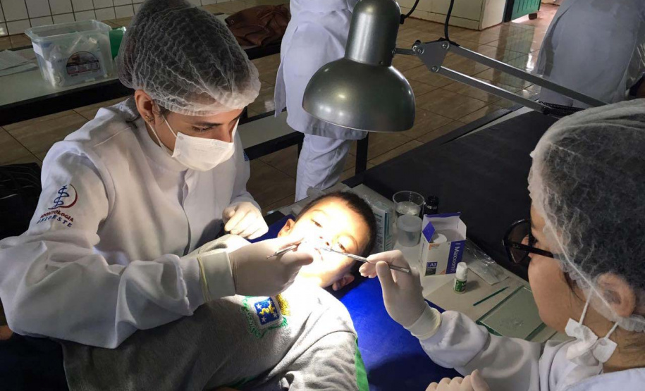 SETI - Universidades Estaduais do Paraná oferecem atendimento odontológico gratuito para bebês e crianças